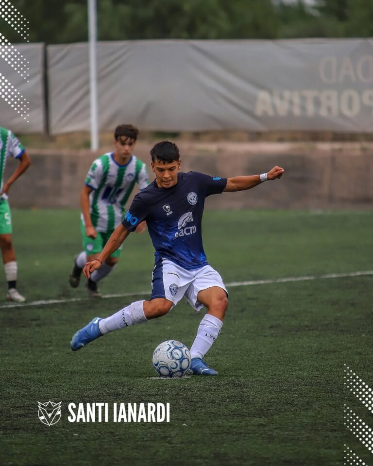 Instagram post from victoria.sports.management. This post is in position 4.